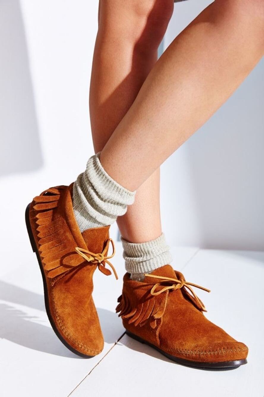 Minnetonka Women’s Size 6 Brown Suede Fringe Moccasin Ankle Boots Boho Western